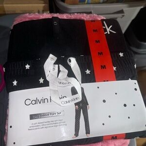 BRAND NEW CALVIN KLEIN LONG SLEEVE PANT SET PJS FOR SALE